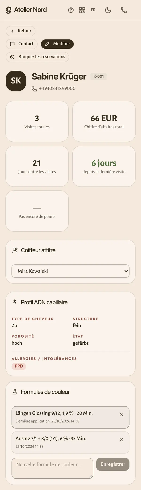 La fiche client sur le portable : visites, chiffre d'affaires et les informations dont votre métier a besoin.