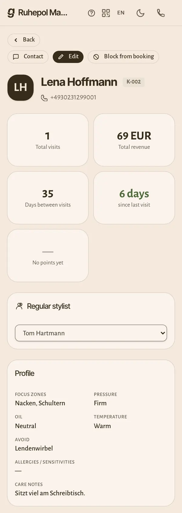 The client file on your phone: visits, revenue and the details your trade needs.