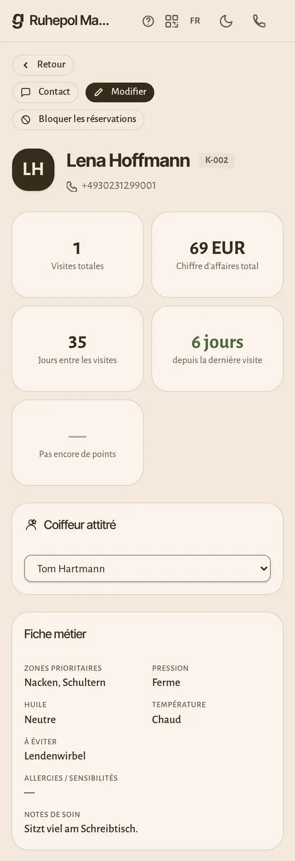 La fiche client sur le portable : visites, chiffre d'affaires et les informations dont votre métier a besoin.